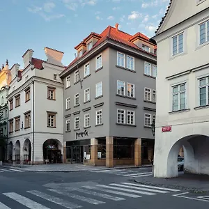 Perla 4*, Prága Csehország